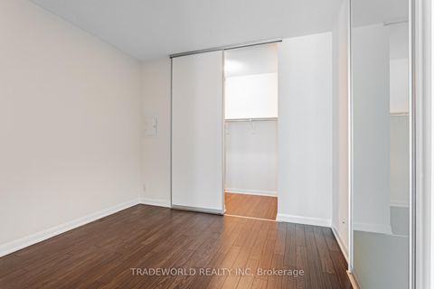 Photo 10 at 909 - 205 Frederick Street, Moss Park, Toronto