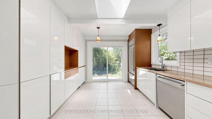 Photo 11 at 57 Sumner Heights Drive, Bayview Village, Toronto