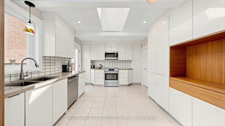 Photo 13 at 57 Sumner Heights Drive, Bayview Village, Toronto