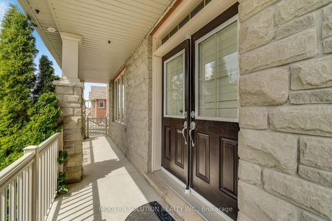 Photo 2 at 4 Overhold Crescent, Jefferson, Richmond Hill