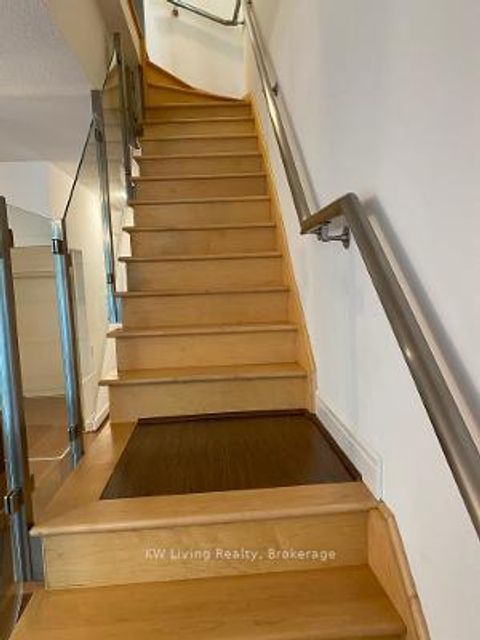 Photo 6 at Th102 - 112 George Street, Moss Park, Toronto