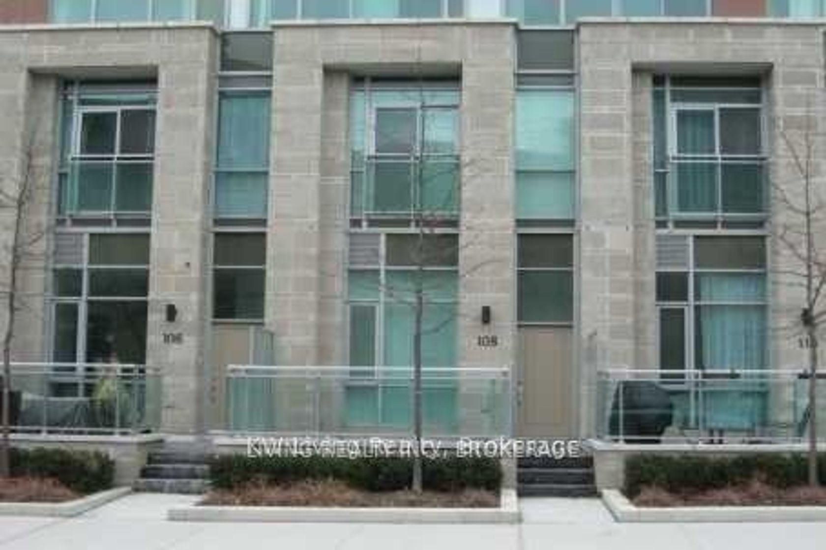 Th102 - 112 George Street, Moss Park, Toronto photo number 2
