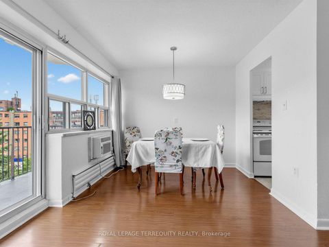 Photo 5 at 404 - 8 Kingsbridge Court, Branson, Toronto