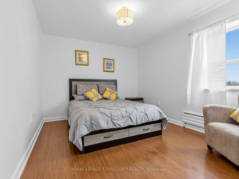 Photo 20 at 404 - 8 Kingsbridge Court, Branson, Toronto