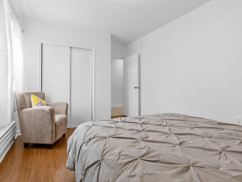 Photo 21 at 404 - 8 Kingsbridge Court, Branson, Toronto