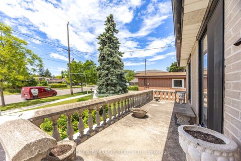 Photo 4 at 9 Wheatsheaf Crescent, Black Creek, Toronto
