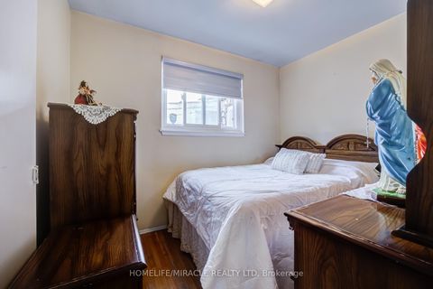 Photo 20 at 9 Wheatsheaf Crescent, Black Creek, Toronto