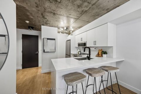 Photo 4 at 512 - 1005 King Street W, Niagara, Toronto