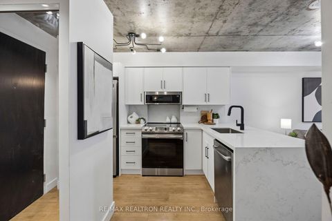 Photo 6 at 512 - 1005 King Street W, Niagara, Toronto
