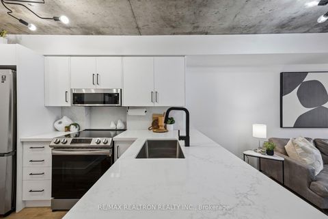 Photo 8 at 512 - 1005 King Street W, Niagara, Toronto