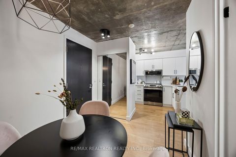 Photo 14 at 512 - 1005 King Street W, Niagara, Toronto
