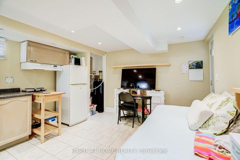Photo 37 at 20 Zealand Road, Richview, Toronto