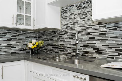 Photo 11 at 339 - 2 Valhalla Inn Road, City Centre West, Toronto