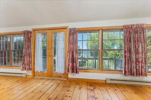 Photo 8 at 311 Lake Drive N, Historic Lakeshore Communities, Georgina