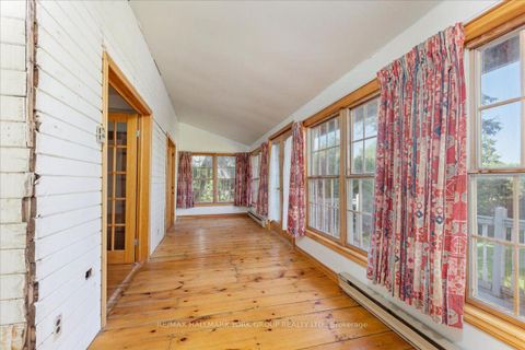 Photo 9 at 311 Lake Drive N, Historic Lakeshore Communities, Georgina