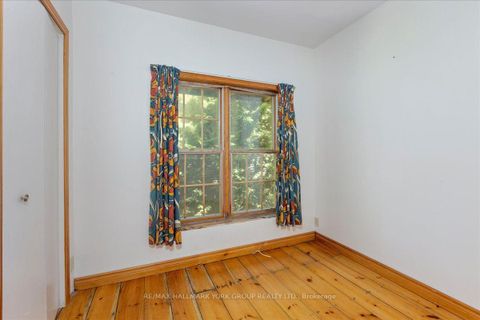 Photo 13 at 311 Lake Drive N, Historic Lakeshore Communities, Georgina