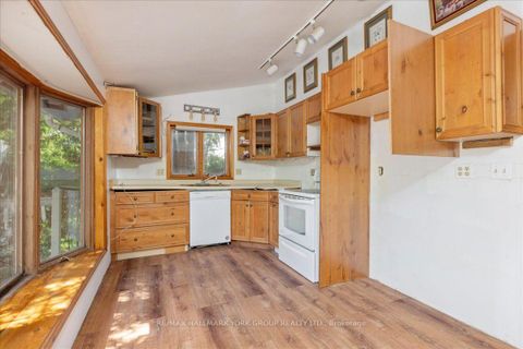 Photo 16 at 311 Lake Drive N, Historic Lakeshore Communities, Georgina