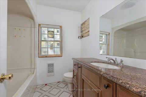 Photo 18 at 311 Lake Drive N, Historic Lakeshore Communities, Georgina