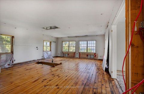 Photo 22 at 311 Lake Drive N, Historic Lakeshore Communities, Georgina