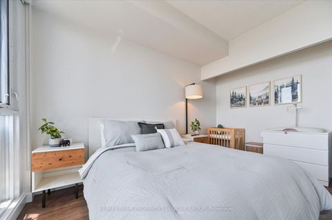 Photo 14 at 3508 - 15 Iceboat Terrace, Waterfront Communities C1, Toronto