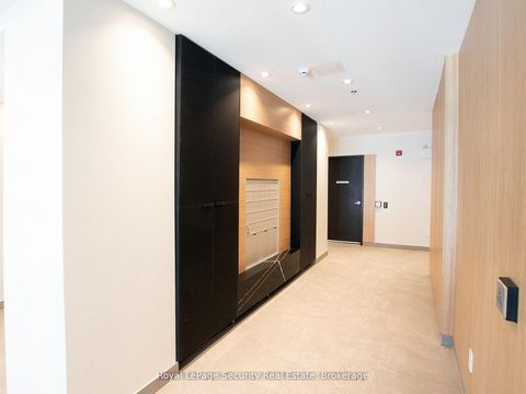 Photo 1 at 104 - 722 Marlee Avenue, Glen Park, Toronto