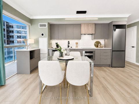 Photo 11 at 318 - 352 Front Street W, Waterfront Communities C1, Toronto