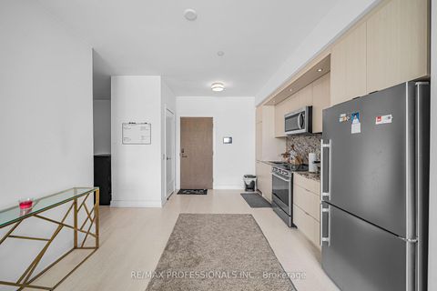 Photo 4 at 407 - 30 Inn The Park Drive, Don Mills, Toronto