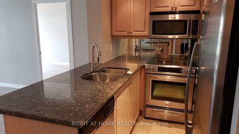 Photo 1 at 327 - 900 Mount Pleasant Road, Mount Pleasant West, Toronto