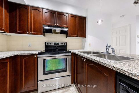 Photo 1 at 216 - 35 Hollywood Avenue, Willowdale East, Toronto