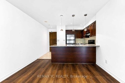 Photo 2 at 216 - 35 Hollywood Avenue, Willowdale East, Toronto