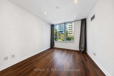 Photo 8 at 216 - 35 Hollywood Avenue, Willowdale East, Toronto