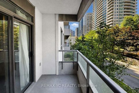 Photo 12 at 216 - 35 Hollywood Avenue, Willowdale East, Toronto