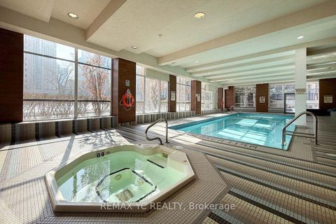 Photo 16 at 216 - 35 Hollywood Avenue, Willowdale East, Toronto