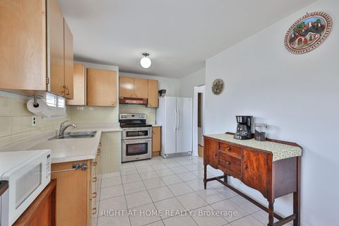 Photo 12 at 25 Larchwood Road, Jane Heights, Toronto