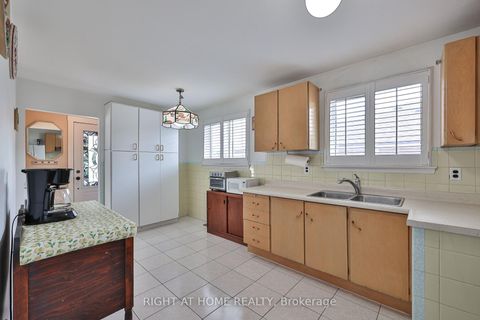 Photo 14 at 25 Larchwood Road, Jane Heights, Toronto