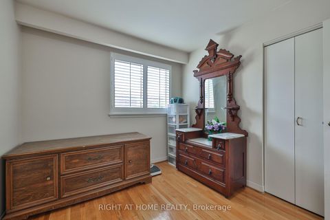 Photo 25 at 25 Larchwood Road, Jane Heights, Toronto