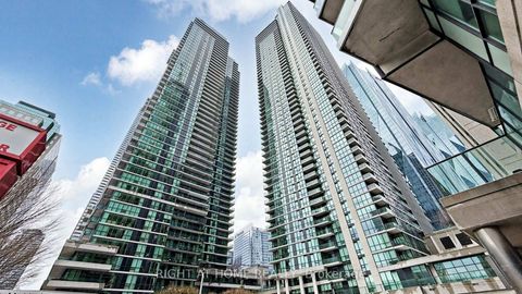Photo 2 at 609 - 33 Bay Street, Waterfront Communities C1, Toronto