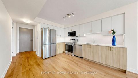 Photo 18 at 609 - 33 Bay Street, Waterfront Communities C1, Toronto