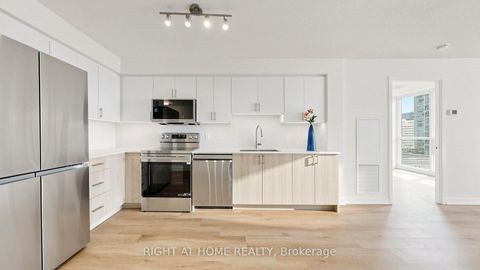 Photo 19 at 609 - 33 Bay Street, Waterfront Communities C1, Toronto
