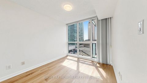 Photo 20 at 609 - 33 Bay Street, Waterfront Communities C1, Toronto