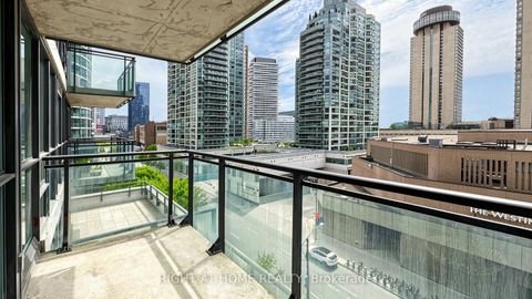 Photo 28 at 609 - 33 Bay Street, Waterfront Communities C1, Toronto