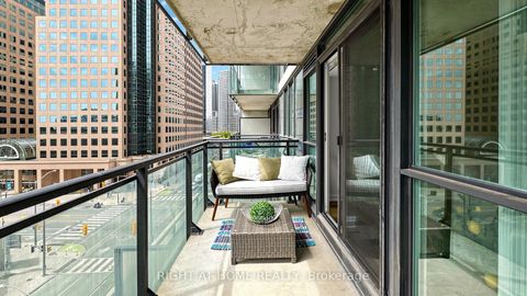 Photo 31 at 609 - 33 Bay Street, Waterfront Communities C1, Toronto