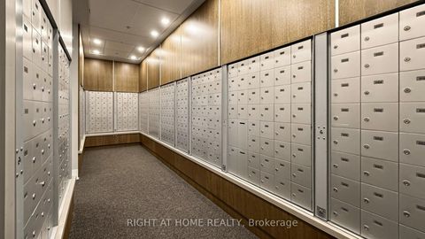Photo 38 at 609 - 33 Bay Street, Waterfront Communities C1, Toronto