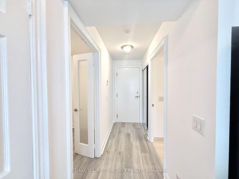 Photo 3 at 622 - 25 Greenview Avenue, Newtonbrook West, Toronto