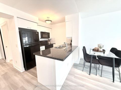 Photo 9 at 622 - 25 Greenview Avenue, Newtonbrook West, Toronto