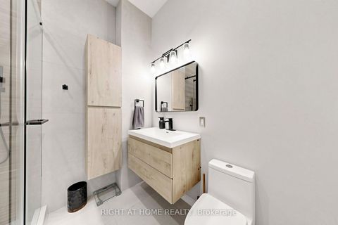 Photo 14 at 1104 - 797 Don Mills Road, Flemingdon Park, Toronto