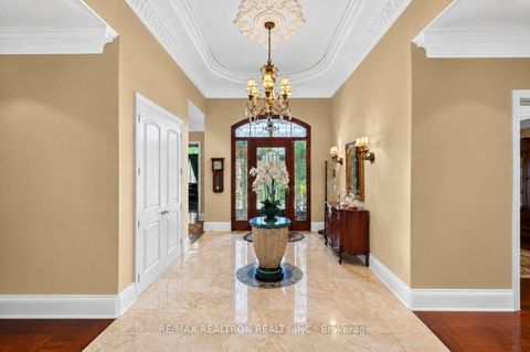 Photo 6 at 16 Boyle Drive, South Richvale, Richmond Hill