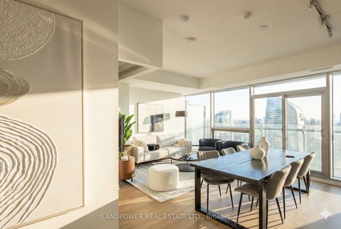 Photo 4 at 6009 - 14 York Street, Waterfront Communities C1, Toronto