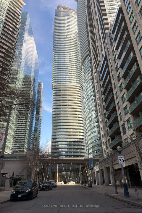 Photo 9 at 6009 - 14 York Street, Waterfront Communities C1, Toronto