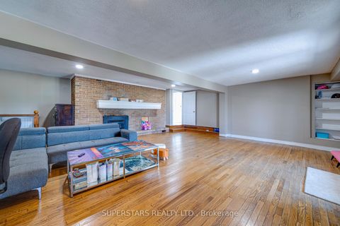 Photo 4 at 19880 Dufferin Street, Rural King, King
